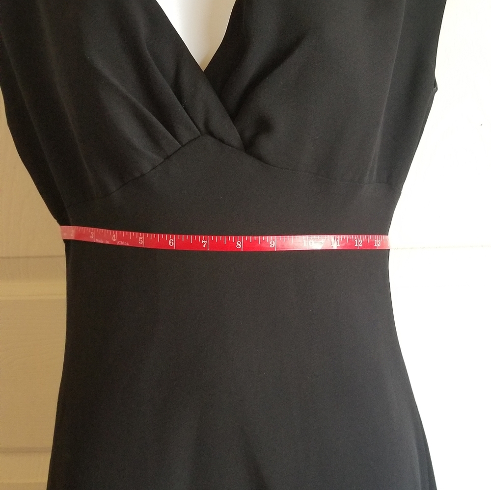 Dress - Picture 5 of 8